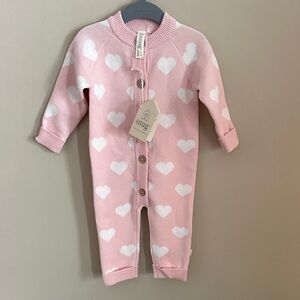 Snug Baby One Piece Sweater Outfit Valentine Pink & White Heart 🤍 3-6 Months